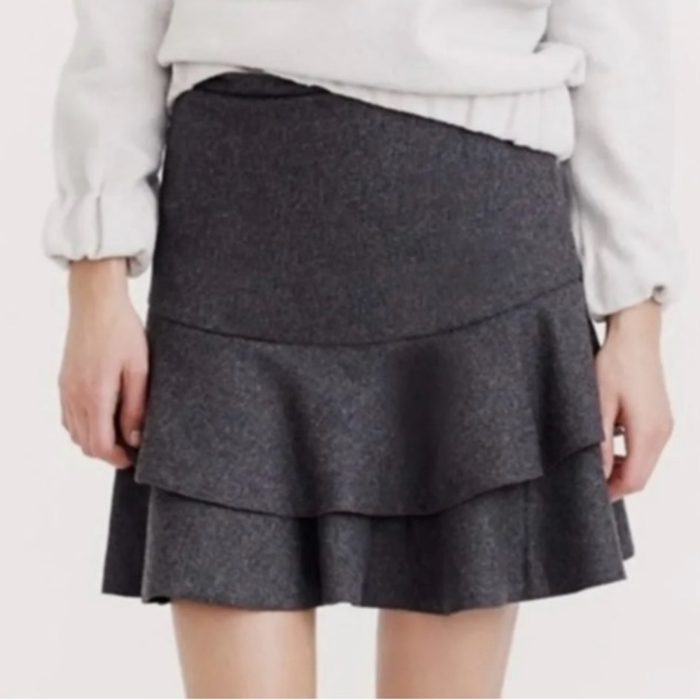 J Crew B4747 Women's Charcoal Wool Blend Flounce Hem Mini Ruffle Skirt Size 6